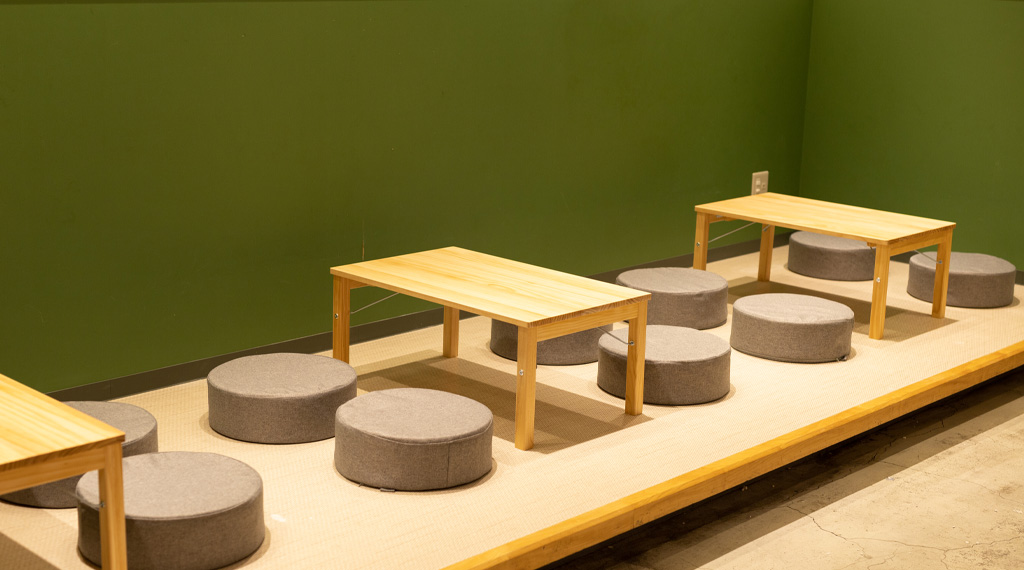 OASIS CAFE by UNI COFFEE ROASTERY 店内写真