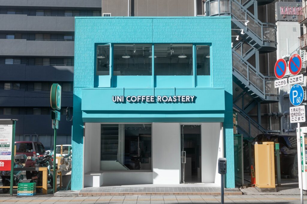 音楽を楽しみ、50種のアメリカ産クラフトビールを味わえるUNI COFFEE ROASTERY 横浜関内南がオープン