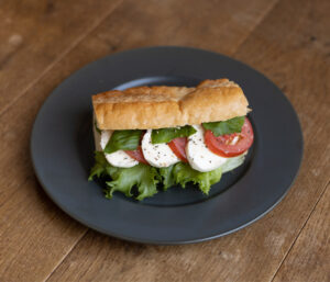 カプレーゼサンド