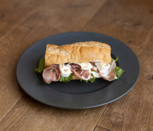 生ハム&カマンベールサンド