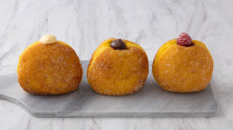 【期間限定】ヴィタメールとのバレンタイン コラボドーナツが登場